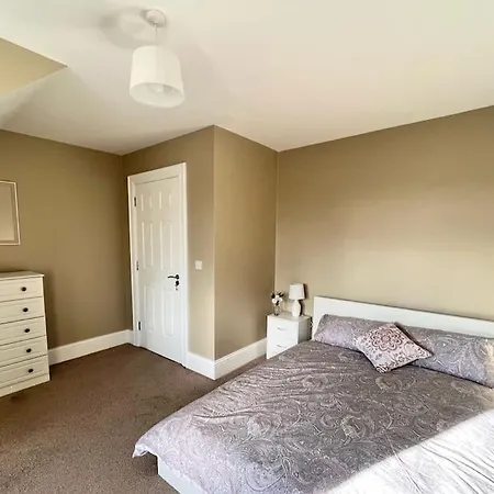 Holiday home Spacious 4 Bedroom Perfect Location Buncrana