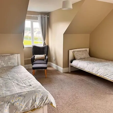 Holiday home Spacious 4 Bedroom Perfect Location Buncrana