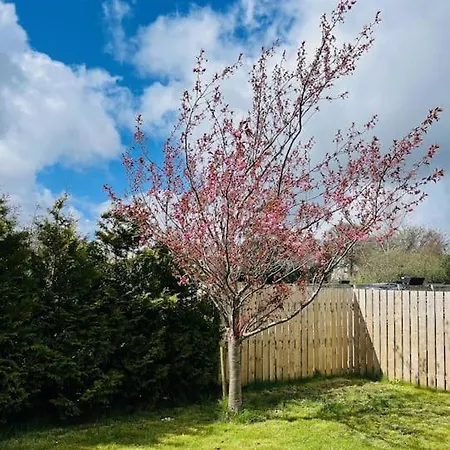 Holiday home Spacious 4 Bedroom Perfect Location *
