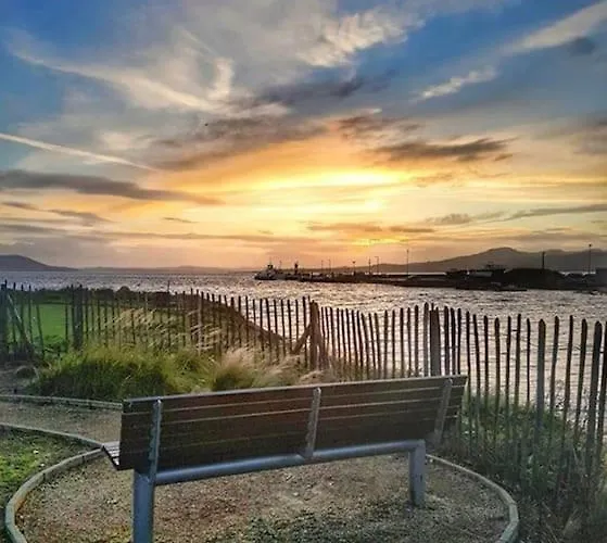 Spacious 4 Bedroom Perfect Location